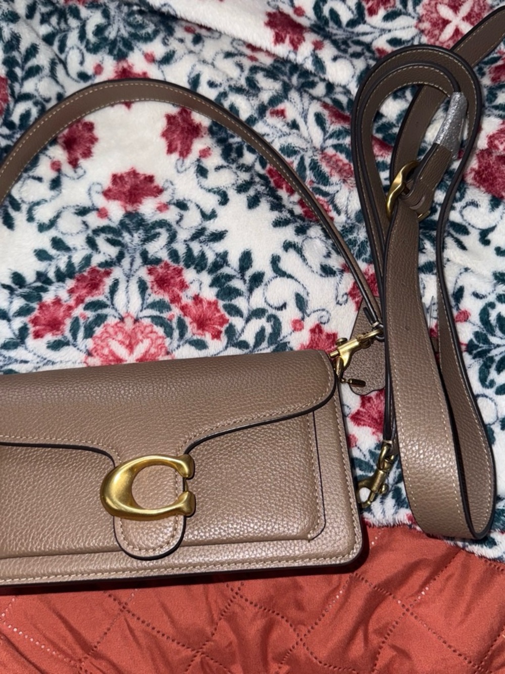 Coach tabby 20 in the color stone W/ crossbody trap - Picture 8 of 8